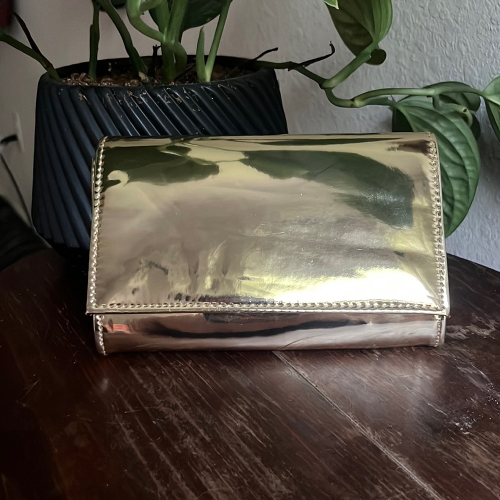 Gold clutch.